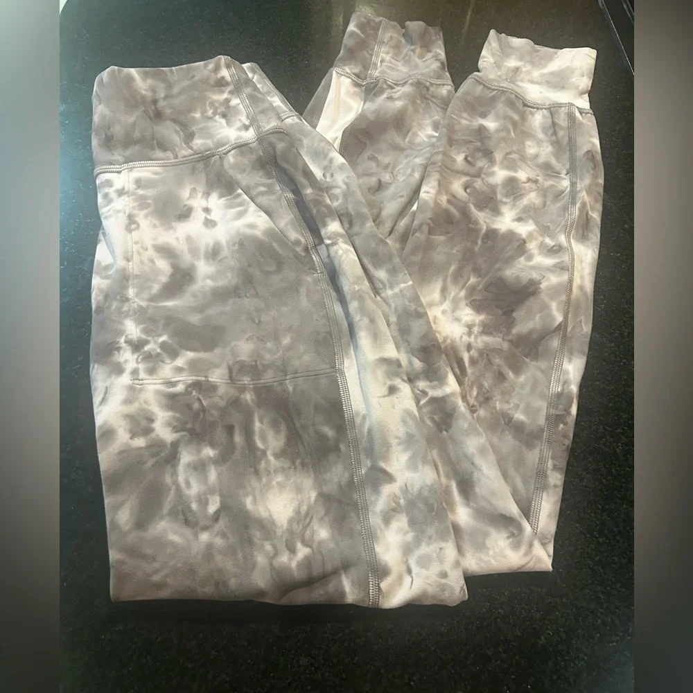 lululemon athletica Gray Tie-Dye Marble Joggers Size 4 MSRP $118